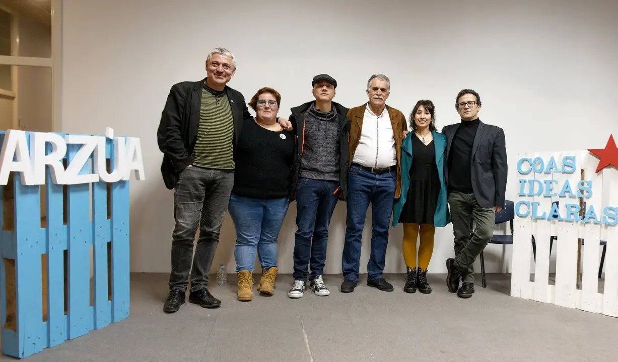 <p>O pasado 16 de febreiro o BNG presentou nunha sala abarrotada as persoas que acompa&ntilde;ar&aacute;n a Xo&aacute;n Xes&uacute;s Carril nos 5 primeiros postos da candidatura do BNG &aacute;s Elecci&oacute;ns Municipais do vindeiro 26 de maio.&nbsp;</p>
